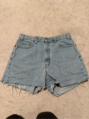 Levis 550 relaxed fit High-Waist Denim Cutoff Shorts